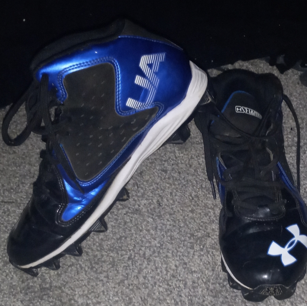 Under Armour UA hammered football cleats men's size 8